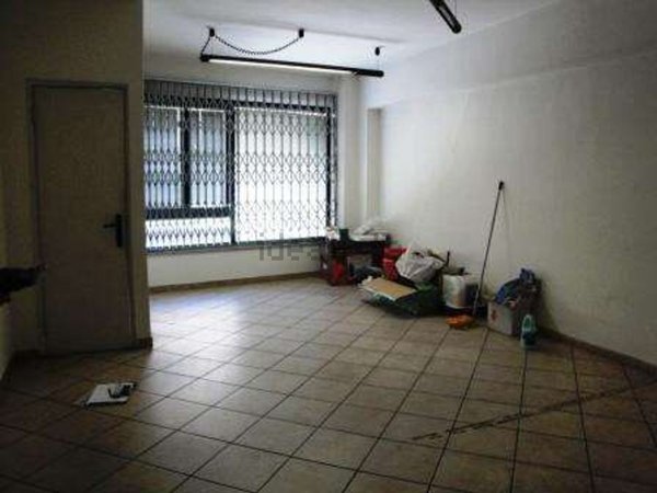 negozio in vendita a Perugia in zona Case Bruciate