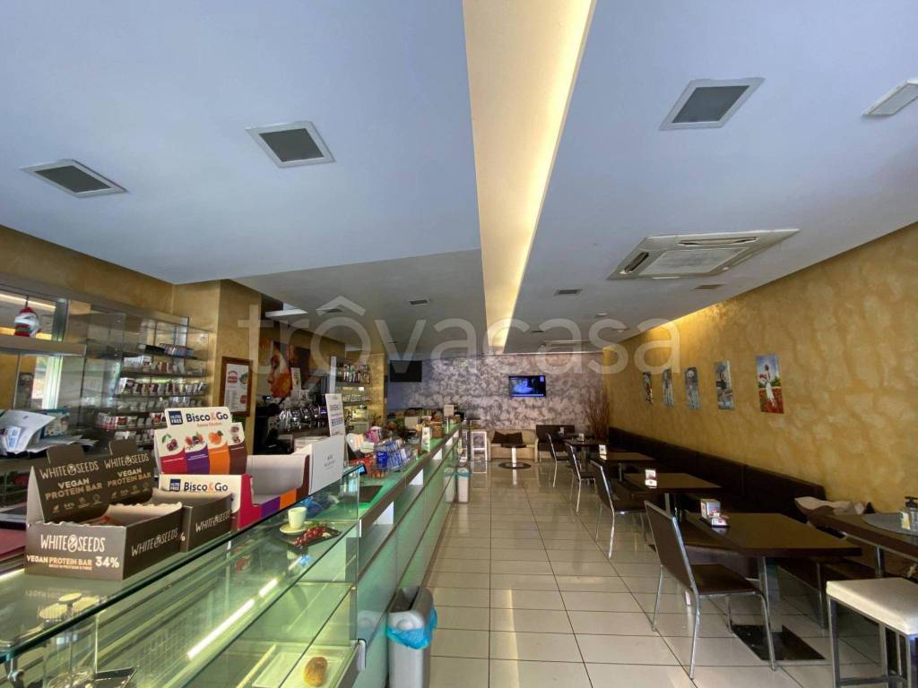 negozio in vendita a Perugia in zona Prepo