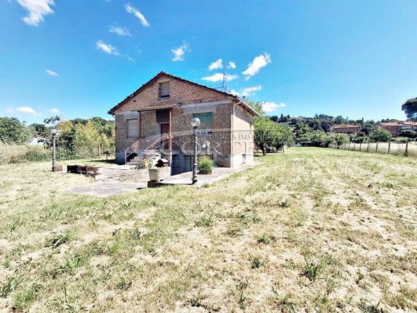 casa indipendente in vendita a Perugia in zona Casa del Diavolo