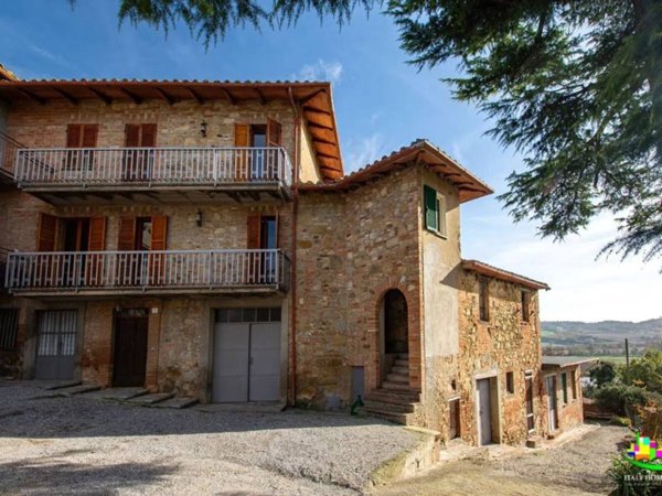 casa indipendente in vendita a Perugia in zona Castel del Piano