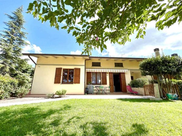 casa indipendente in vendita a Perugia in zona Canneto