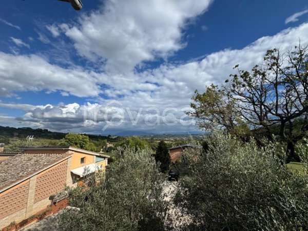casa indipendente in vendita a Perugia in zona Montebello