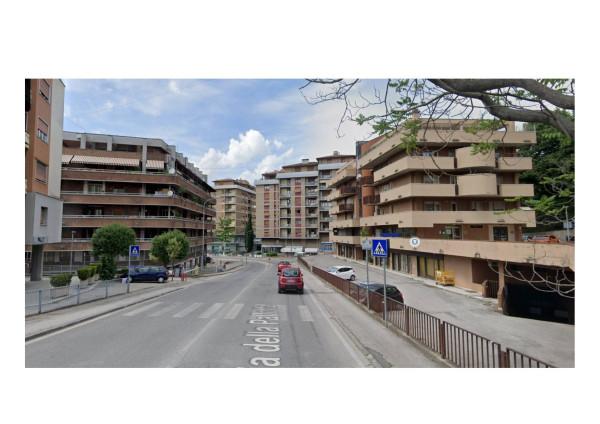 negozio in vendita a Perugia in zona Centro Città