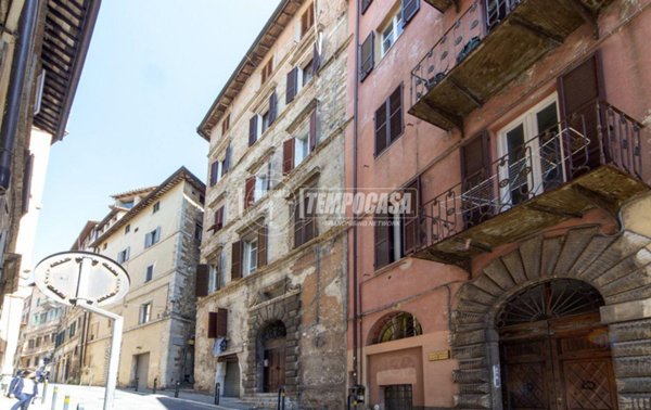 appartamento in vendita a Perugia in zona Centro Città