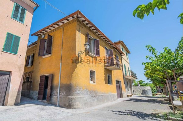 casa indipendente in vendita a Perugia in zona Bagnaia