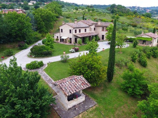 casa indipendente in vendita a Perugia in zona Montebello