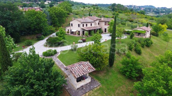 casa indipendente in vendita a Perugia in zona Montebello