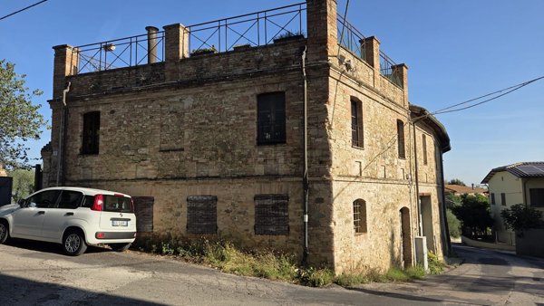 casale in vendita a Perugia in zona Centro Città