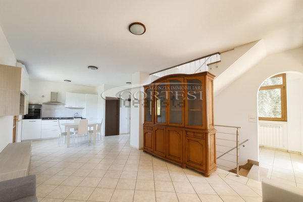 casa indipendente in vendita a Perugia