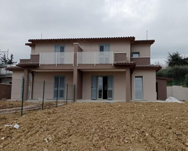 casa indipendente in vendita a Perugia in zona Ponte Felcino