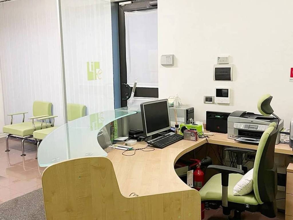 ufficio in vendita a Perugia in zona Santa Lucia