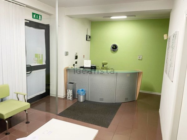 ufficio in vendita a Perugia in zona Santa Lucia
