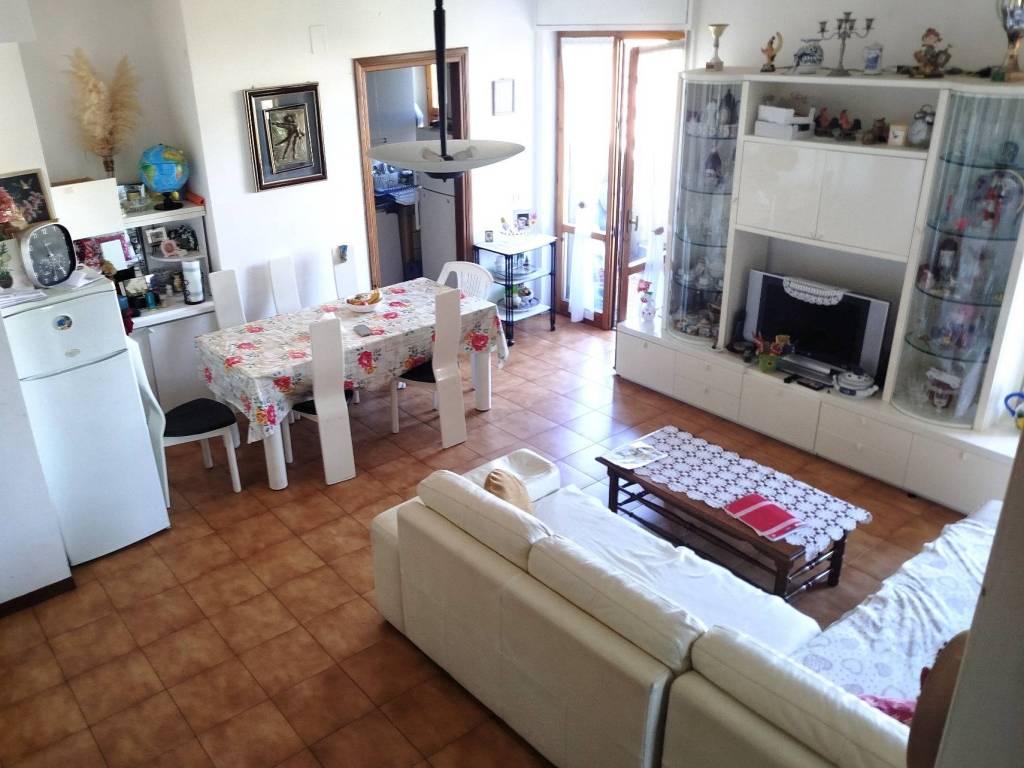 appartamento in vendita a Perugia in zona Collestrada