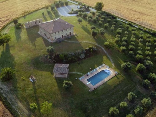 casale in vendita a Perugia in zona Montelaguardia