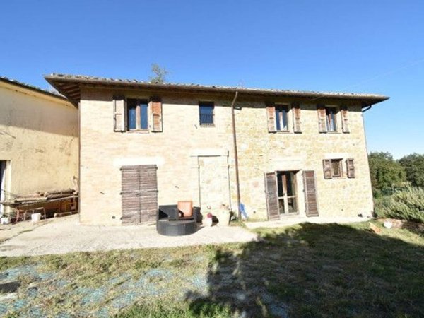casa indipendente in vendita a Perugia in zona Cordigliano