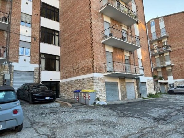 locale di sgombero in vendita a Perugia in zona Monteluce