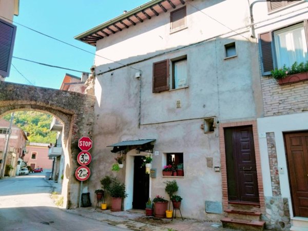 casa indipendente in vendita a Perugia in zona Ponte Pattoli