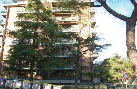 negozio in vendita a Perugia in zona Madonna Alta