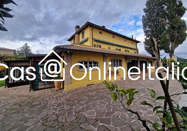 casa indipendente in vendita a Perugia