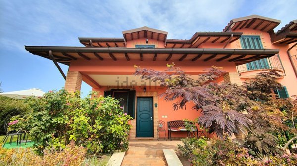 casa indipendente in vendita a Perugia in zona Centro Città