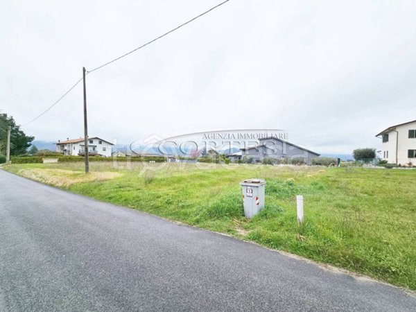 terreno edificabile in vendita a Perugia in zona Parlesca