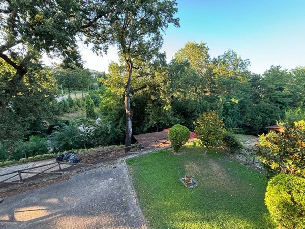 casa indipendente in vendita a Perugia in zona Villa Pitignano