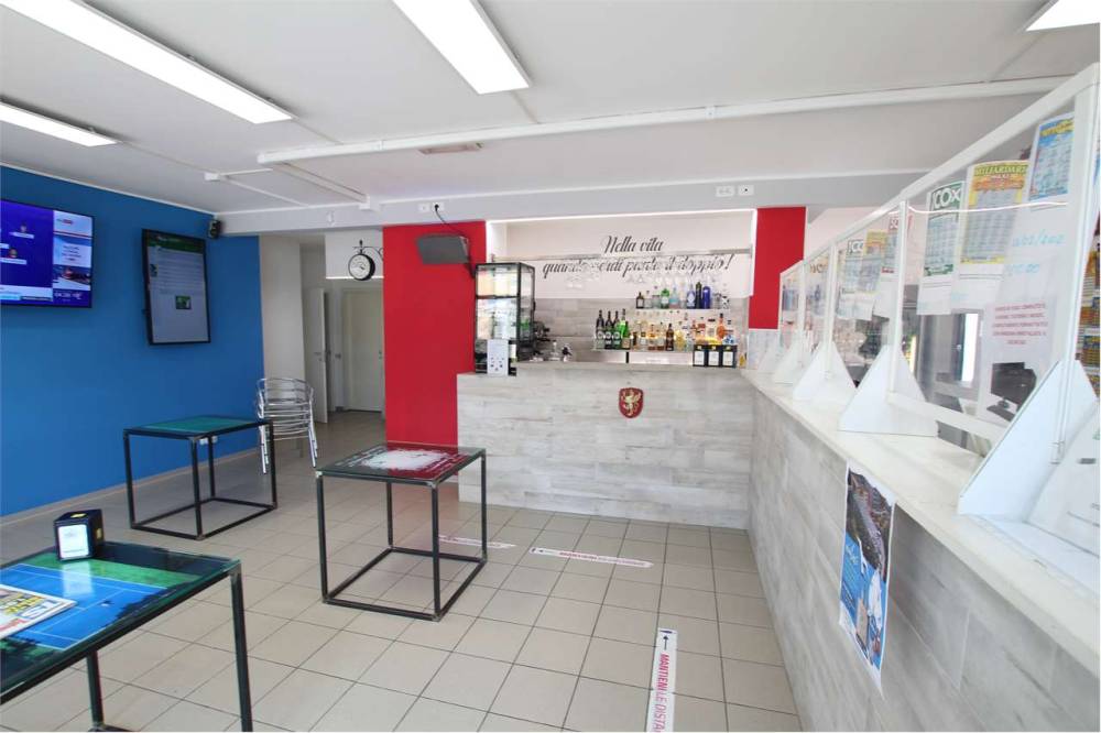 negozio in vendita a Perugia in zona San Sisto