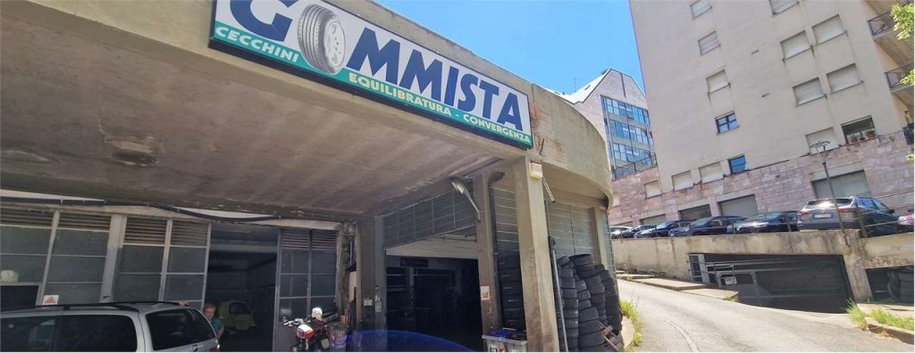 negozio in vendita a Perugia in zona Stazione