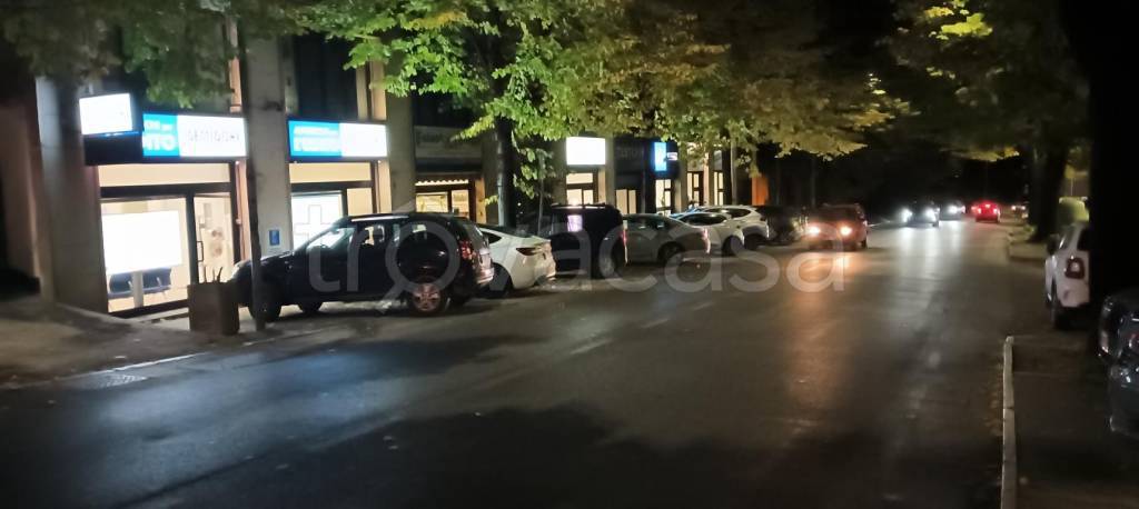 negozio in vendita a Perugia in zona Stazione