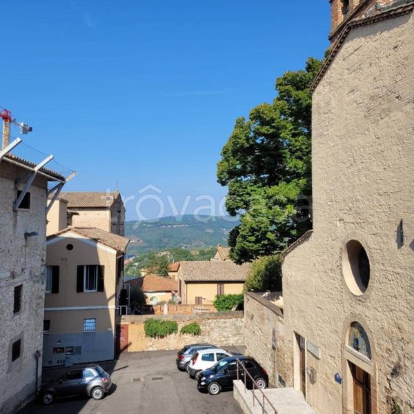 appartamento in vendita a Perugia in zona Centro Città