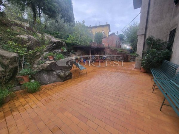 casa indipendente in vendita a Perugia in zona Piccione