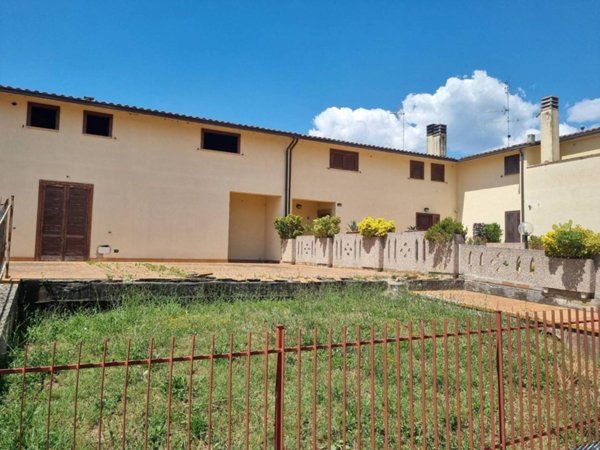 casa indipendente in vendita a Perugia in zona Villa Pitignano