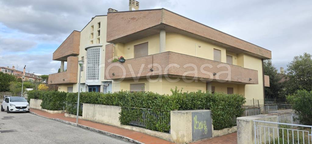 appartamento in vendita a Perugia in zona Montelaguardia