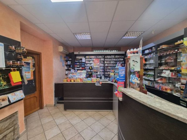 negozio in vendita a Perugia in zona Ponte Felcino