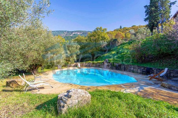 casa indipendente in vendita a Perugia in zona Colle Umberto I