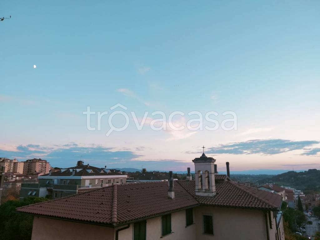appartamento in vendita a Perugia in zona Filosofi
