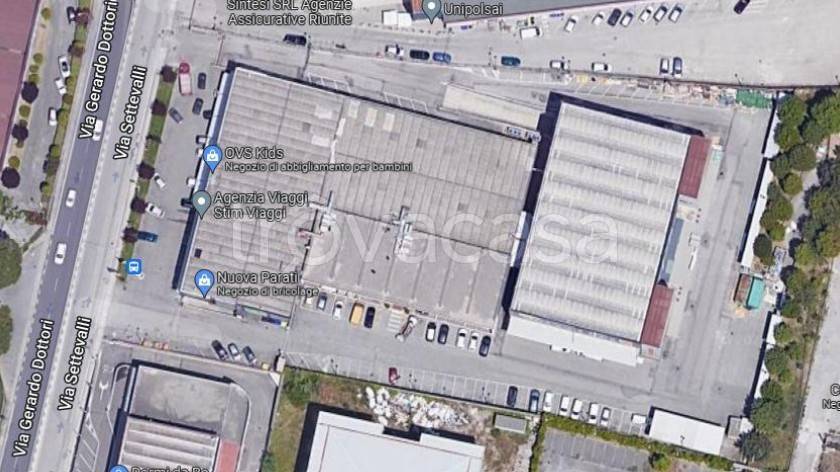 negozio in vendita a Perugia in zona Centro Città