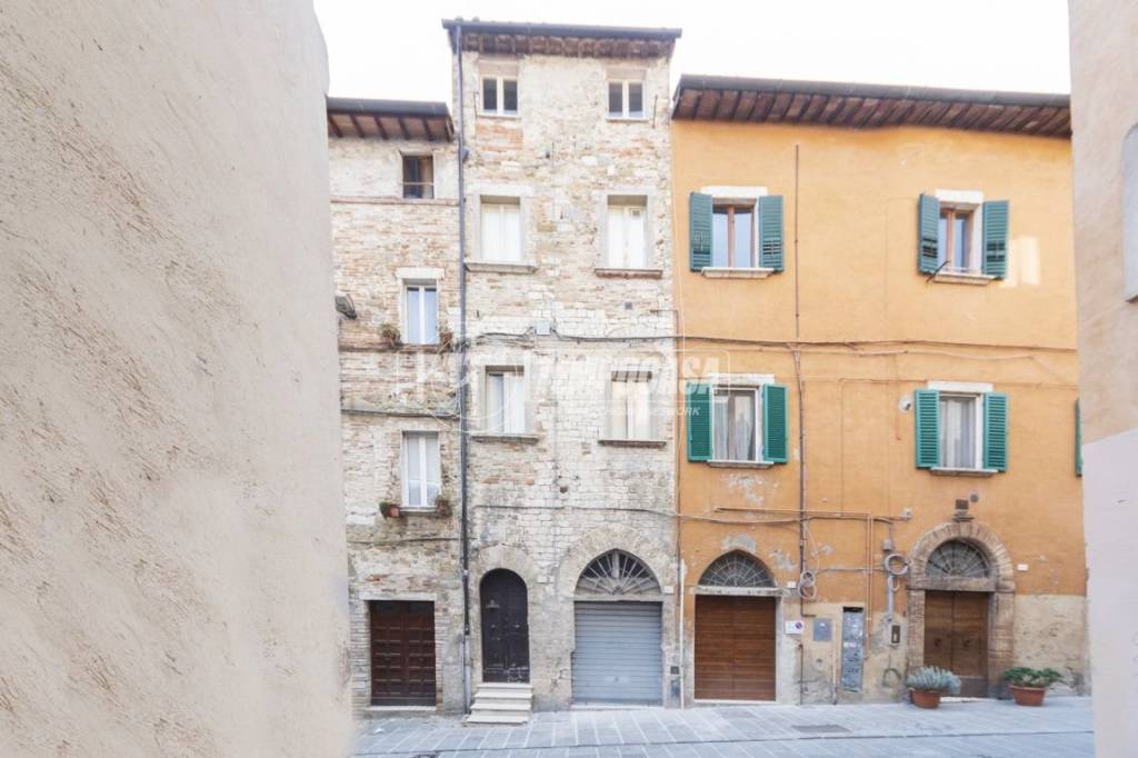 appartamento in vendita a Perugia in zona Montelaguardia