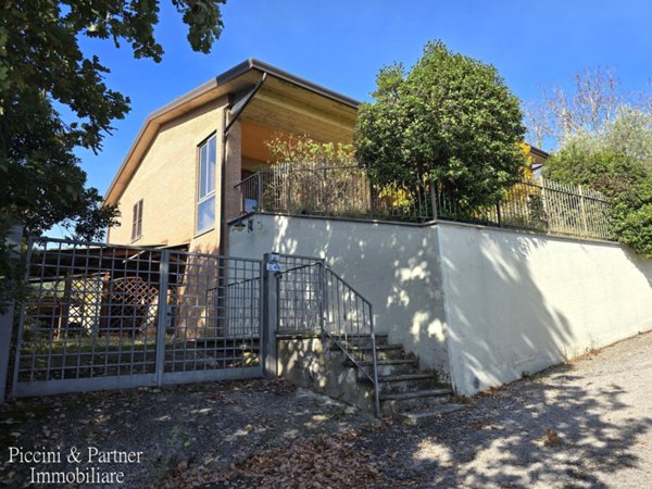 casa indipendente in vendita a Perugia in zona Cordigliano