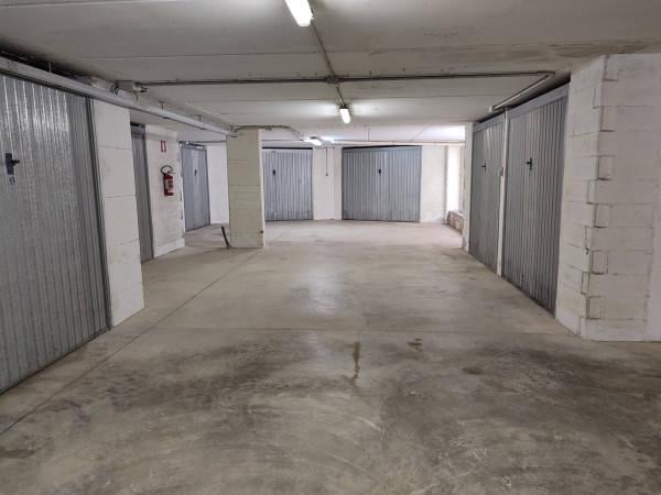 negozio in vendita a Perugia in zona Montelaguardia