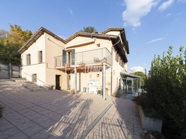 appartamento in vendita a Perugia in zona Pretola