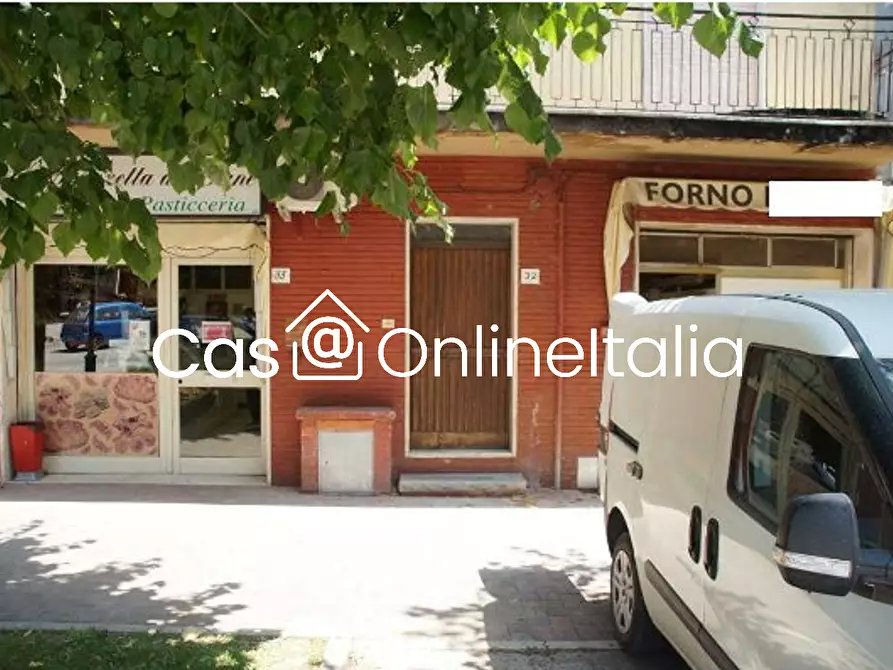 negozio in vendita a Perugia in zona Centro Città