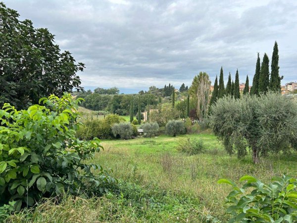 terreno edificabile in vendita a Perugia in zona San Fortunato