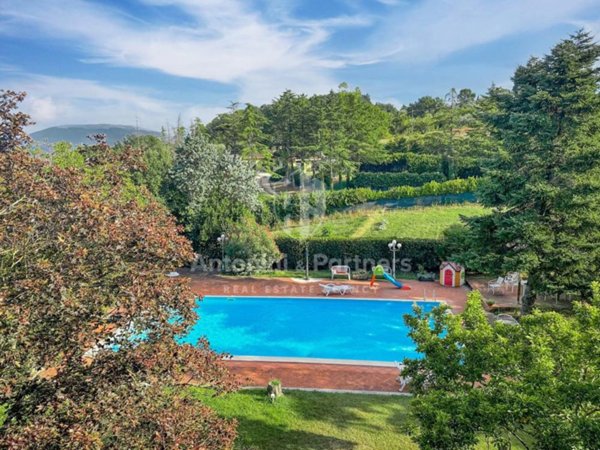 casa indipendente in vendita a Perugia in zona Centro Città