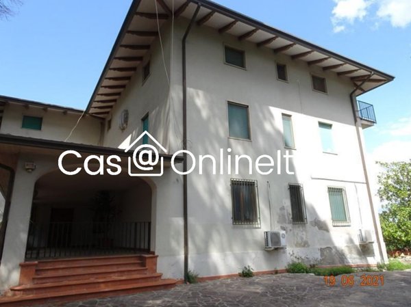 casa indipendente in vendita a Perugia in zona Sant'Enea