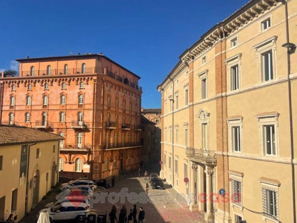 appartamento in vendita a Perugia in zona Centro Città