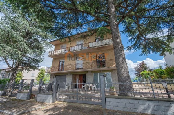 casa indipendente in vendita a Perugia in zona San Martino in Colle