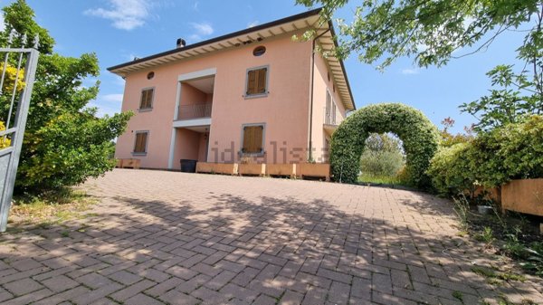 casa indipendente in vendita a Perugia in zona Fontignano