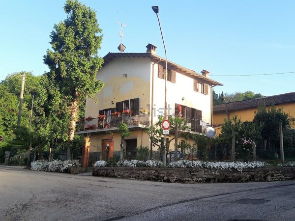 casa indipendente in vendita a Perugia