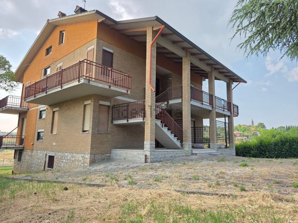 casa indipendente in vendita a Perugia